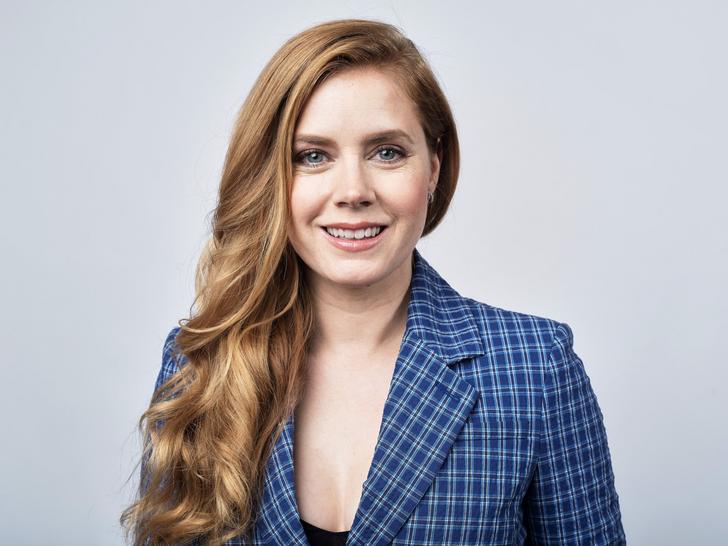 amy-adams-nude cleavage