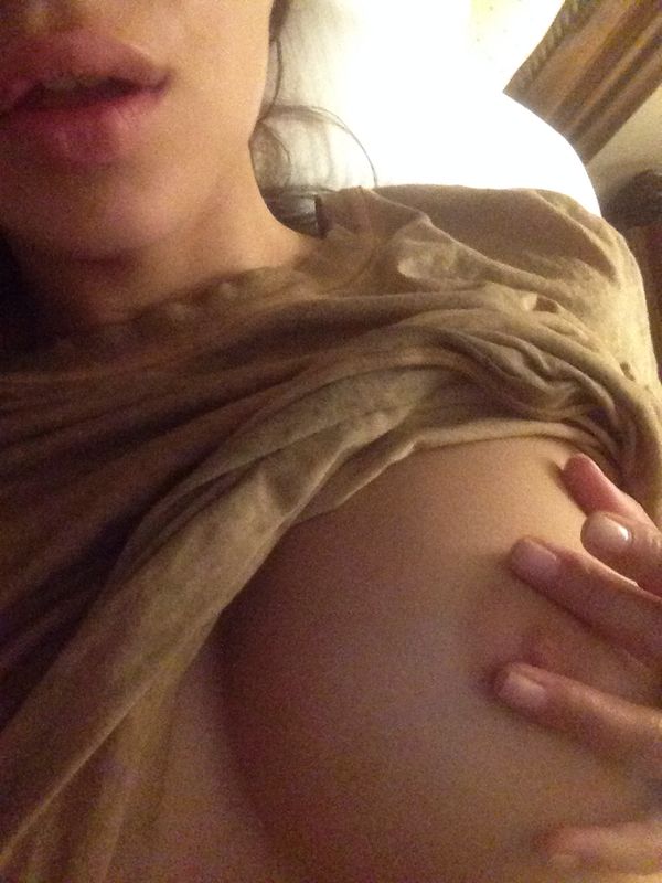 Emily Ratajkowski naked
