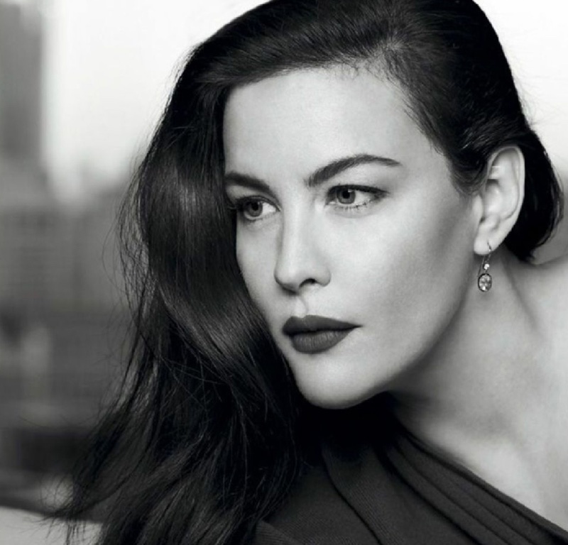 liv-tyler-nude cleavage